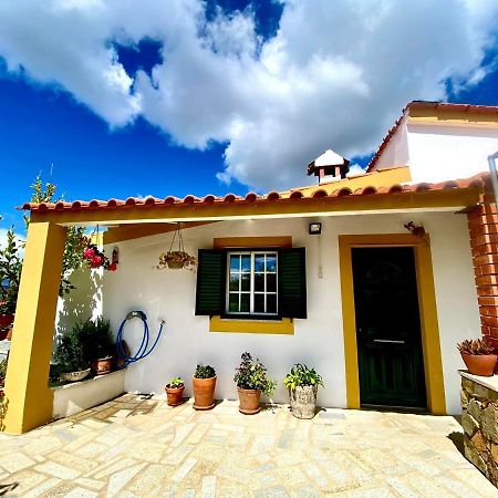 Casas De Campo Em Cerejal Fundão Exterior photo